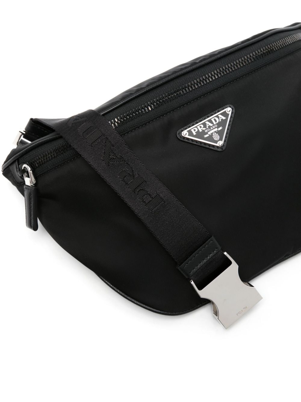 PRADA Black   Marsupio in Re-Nylon con logo smaltato